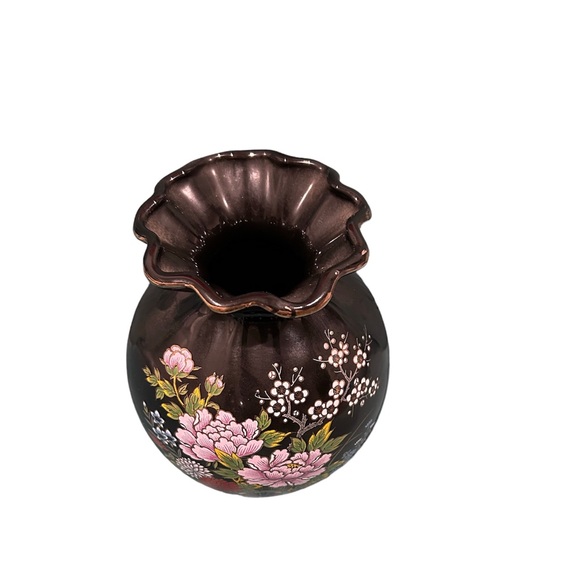 Vintage ceramic  vase floral design  ruffle   Top with gold trim made in Japan - Picture 2 of 5